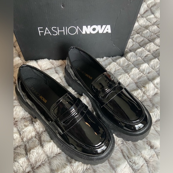 NIB Fashion Nova Loafers - Picture 4 of 8